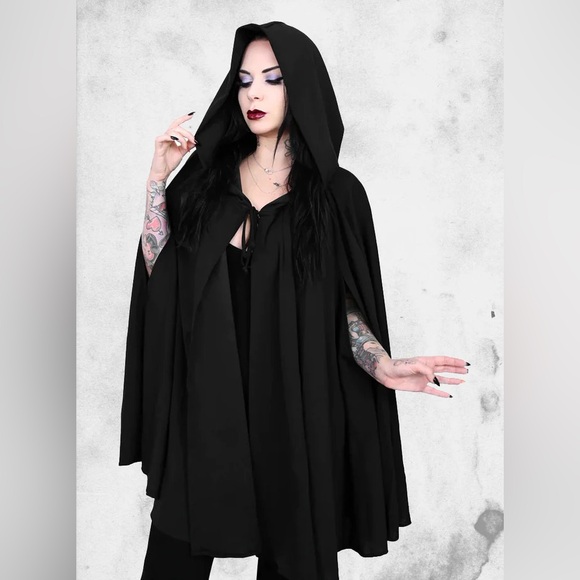 PRICE IS FIRM Sanderson sister cape - Picture 4 of 8